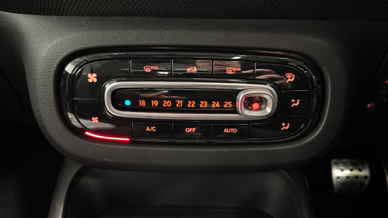 Smart EQ fortwo coupe 60kW EQ Pulse Premium 17kWh 2dr Auto [22kWCh] Electric Coupe